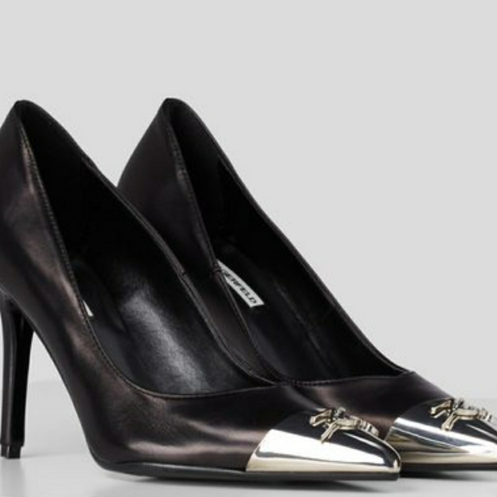 KARL LAGERFELD MANOIR SIGNIA-TIP COURT HEELS